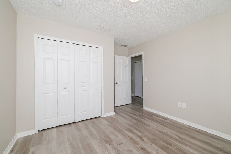 Building Photo - 230 Beckenham Dr