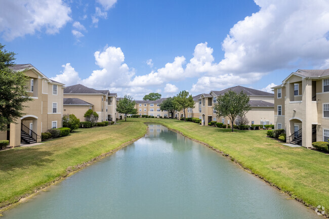 Building Photo - Matthew Ridge Apartments