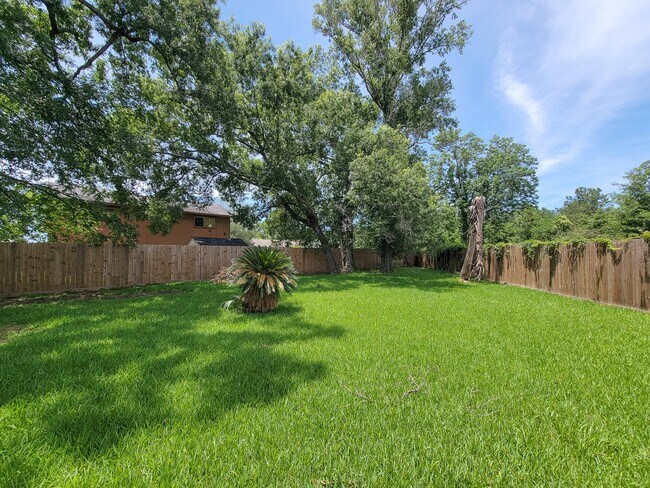 Building Photo - 8719 Valley Song Dr