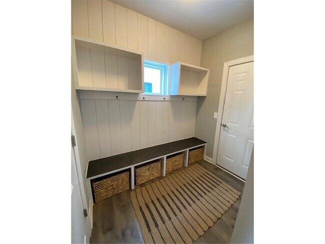 Building Photo - 5596 Orchard Cove