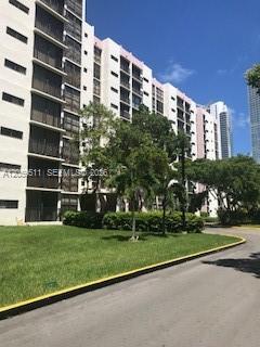 Building Photo - 17021 N Bay Rd
