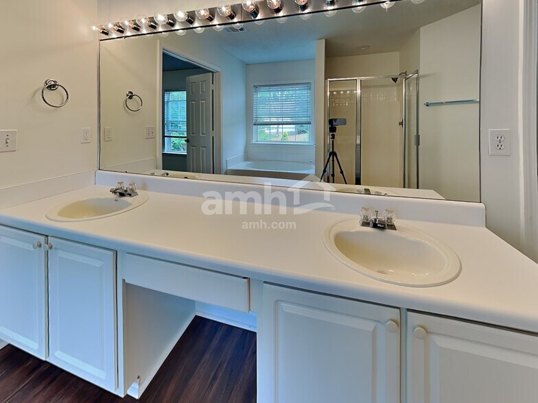 Building Photo - 7 Teton Ct