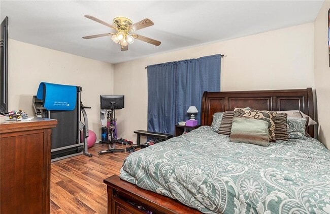 Building Photo - Beautiful 3 Bedroom, 2 Bathroom Home in No...