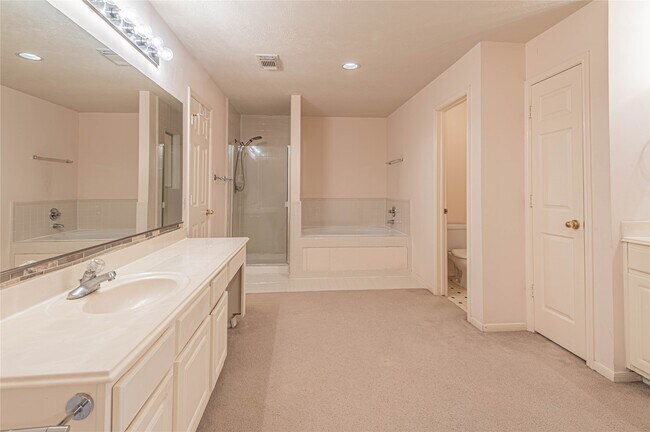 Building Photo - 3126 Waters Way Dr