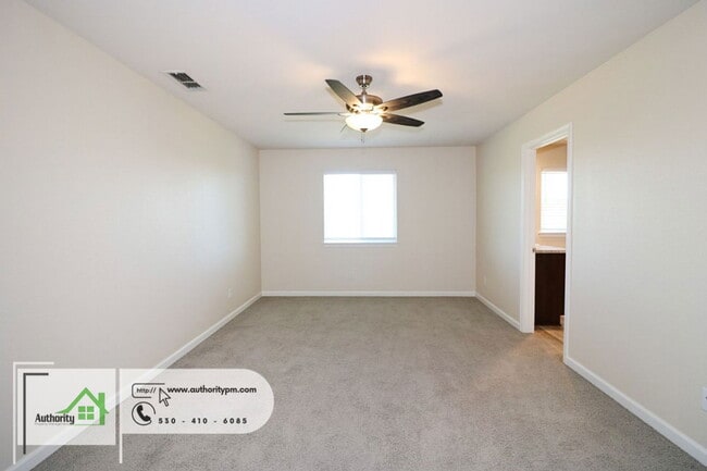 Building Photo - 810 Mission De Oro Dr