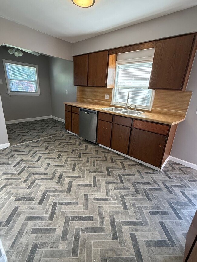 Building Photo - Corner Lot Brick Home