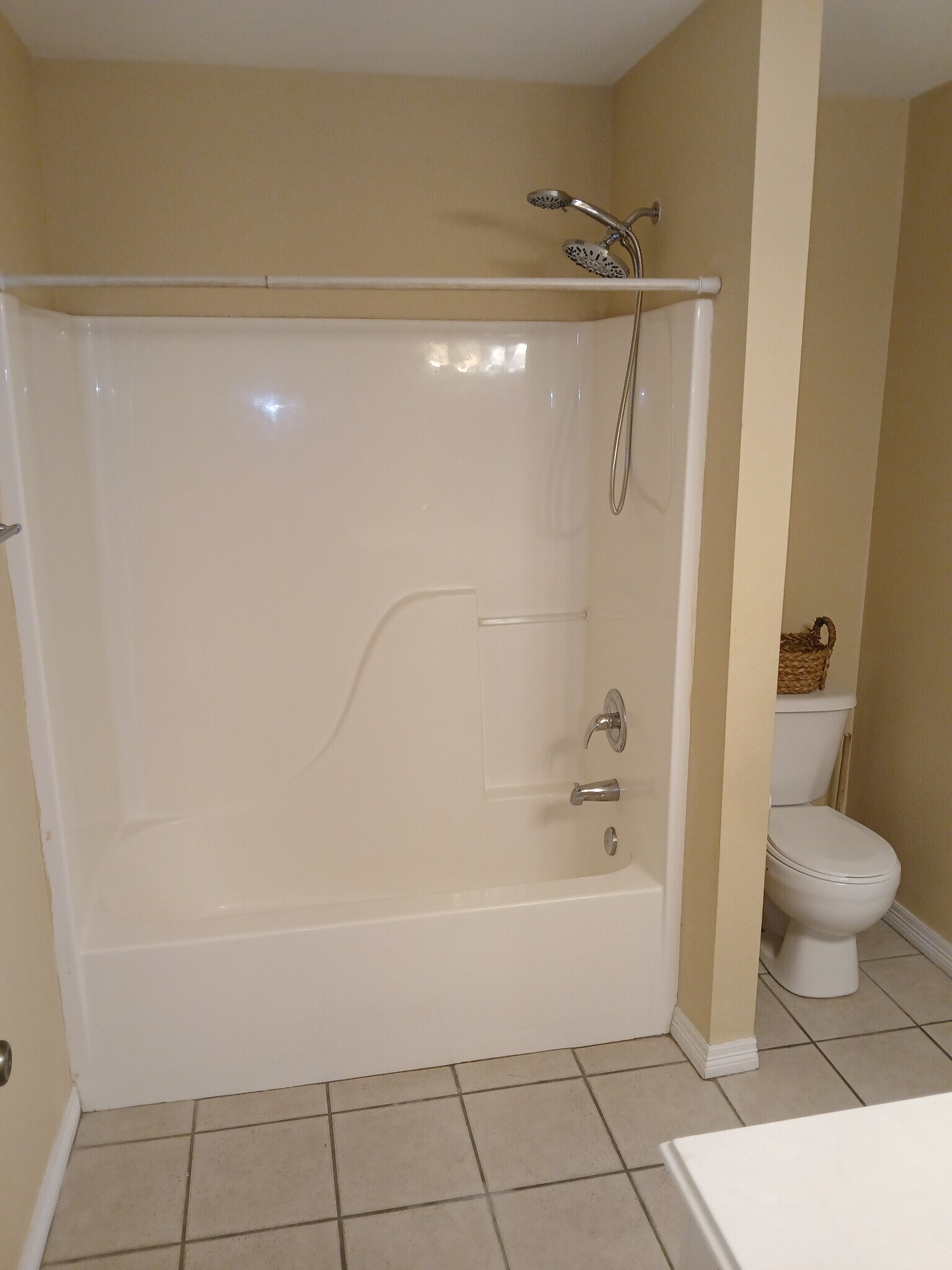 Building Photo - 6126 Groves St