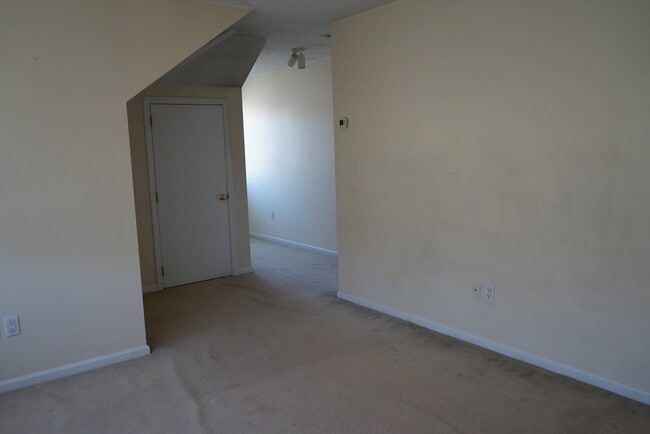 Building Photo - 37 Charnock St