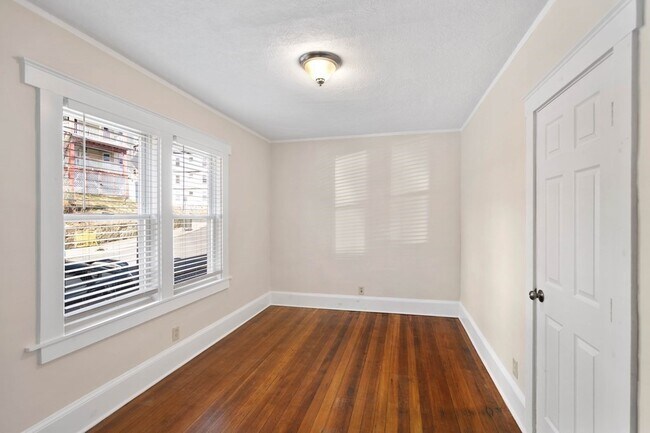 Building Photo - 51 Alpha Rd