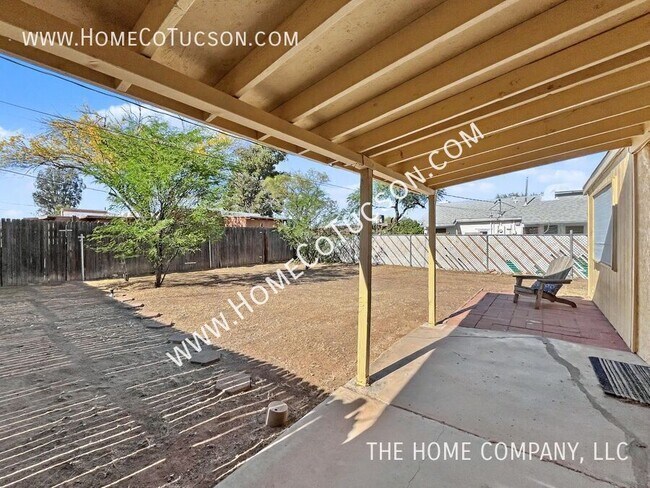 Building Photo - 4564 E Seneca St