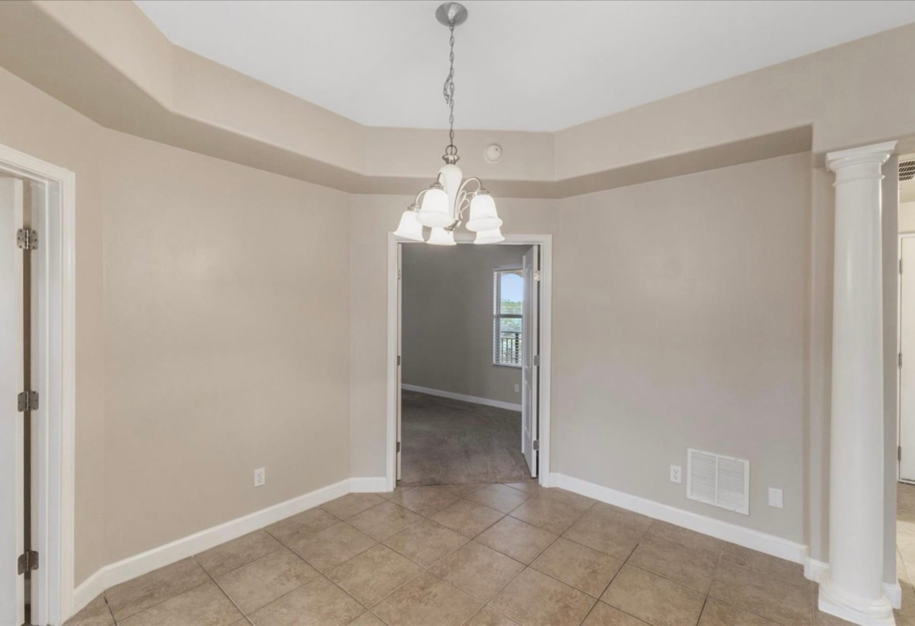 Building Photo - 424 Luna Bella Ln