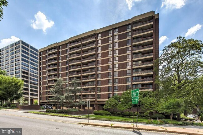 Building Photo - 4100 N Charles St