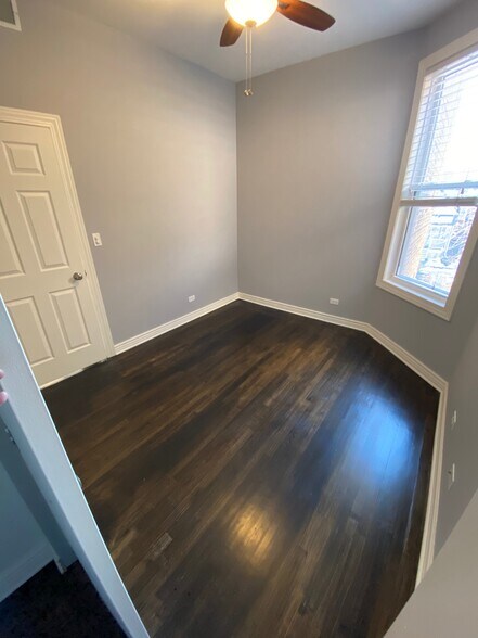 Building Photo - 1646 W Olive Ave