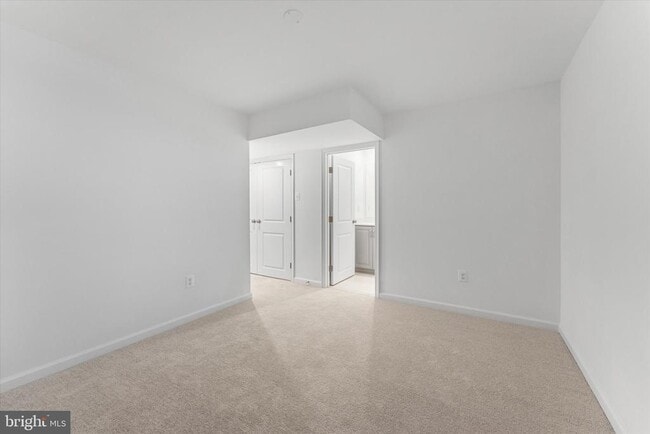 Building Photo - 505 Fontana Cir