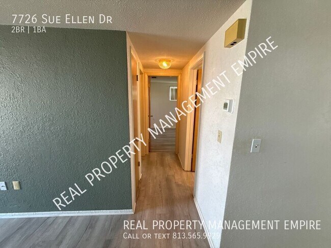 Building Photo - 7726 Sue Ellen Dr