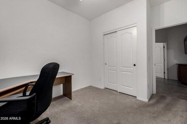 Building Photo - 2854 S Peel Dr