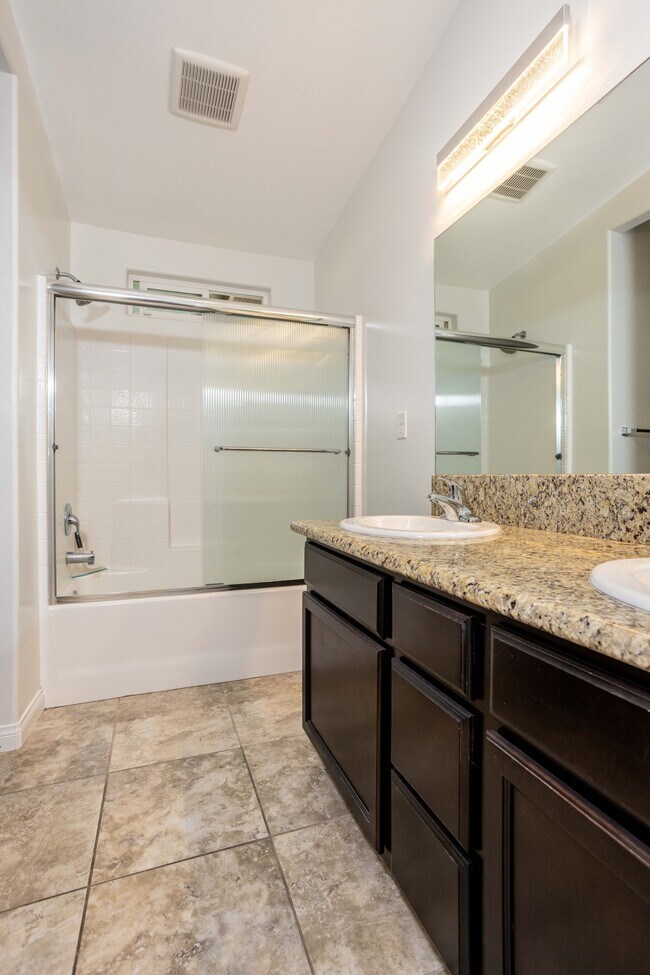 Building Photo - 6212 Ajooni Ct