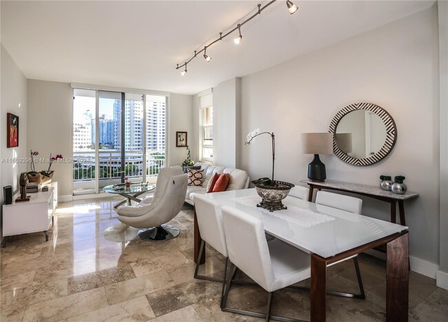 Primary Photo - 888 Brickell Key Dr