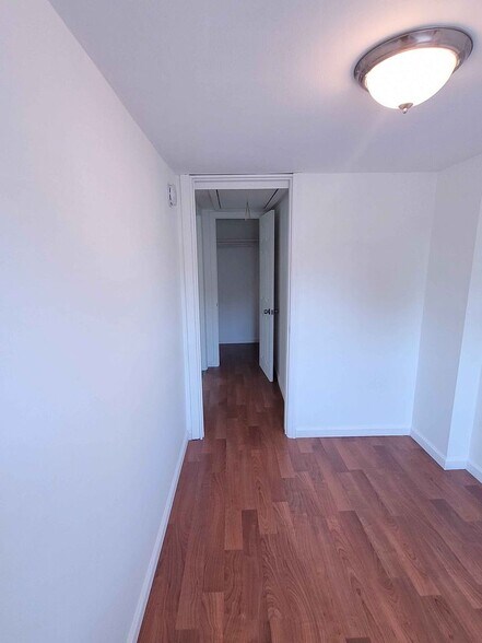 Building Photo - 37 Linden Ave