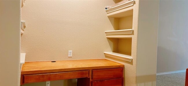 Building Photo - 2705 Blackstone Cove