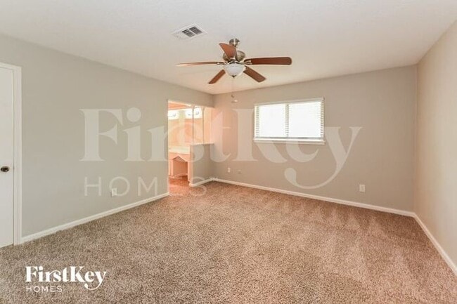 Building Photo - 1022 Romaine Ln