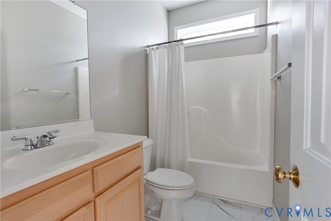 Building Photo - 6817 Kensington Ave