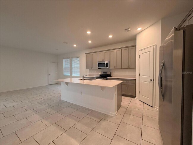 Building Photo - 2030 Shaggy Fisher Dr