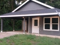 Building Photo - 212 Waurika