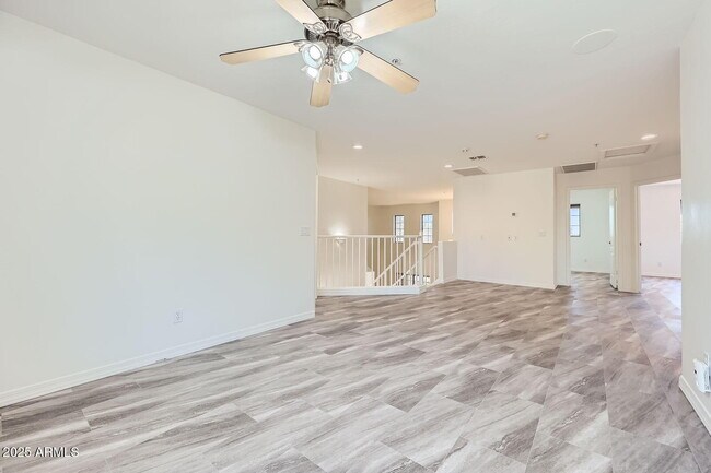 Building Photo - 10310 E Le Marche Dr