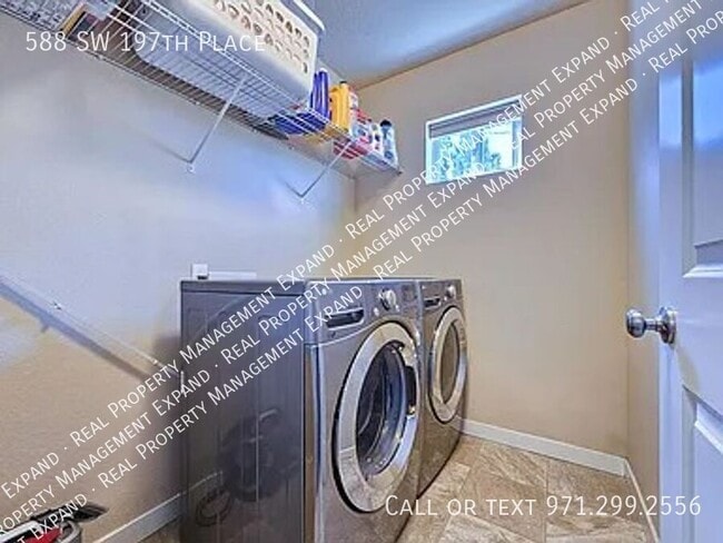 Building Photo - 588 SW 197th Pl