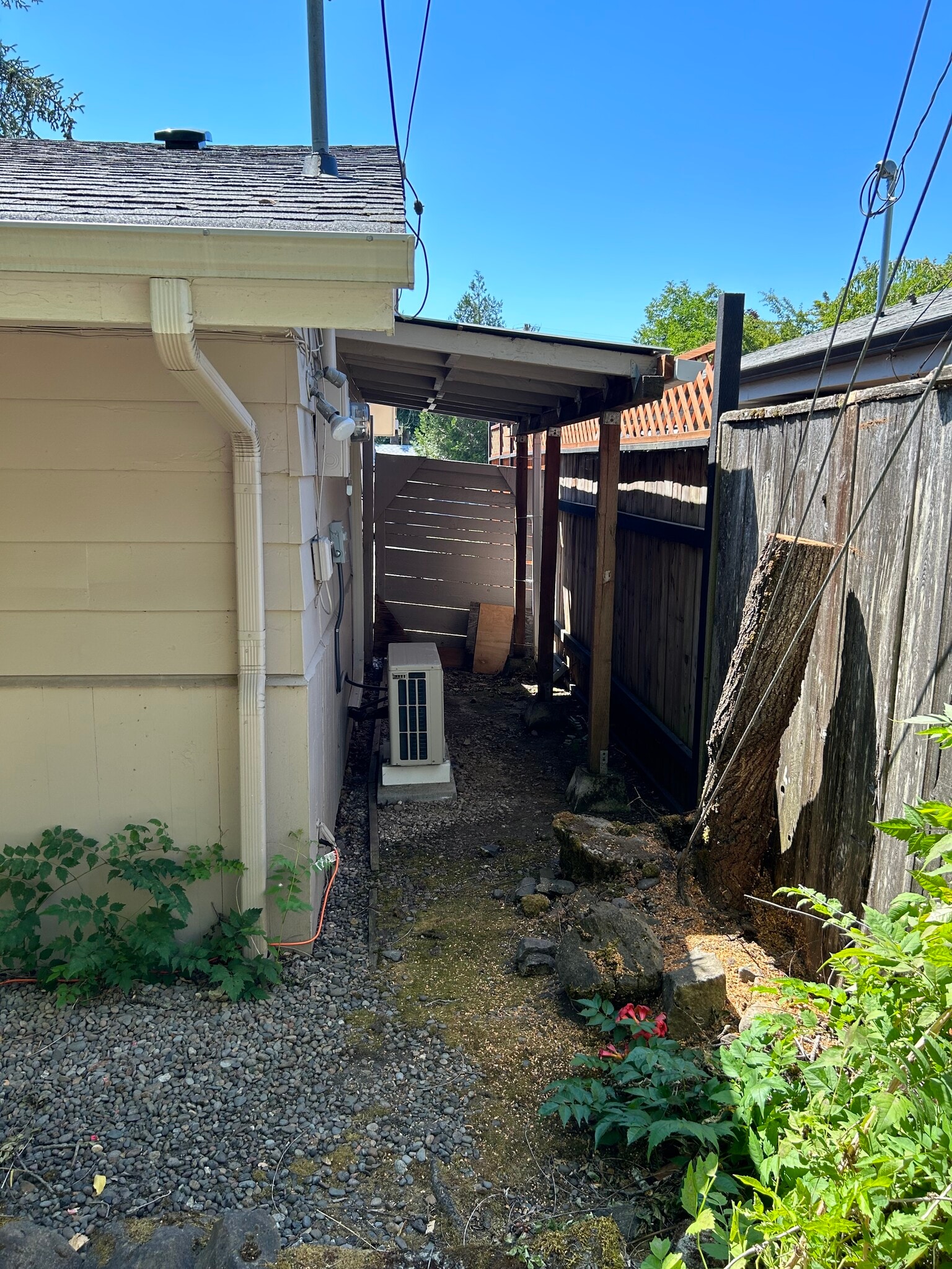 Building Photo - 3073 Alder St