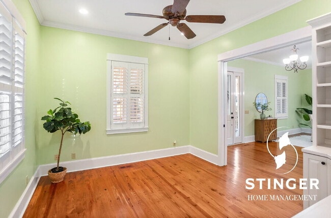 Building Photo - 14 Hayek St