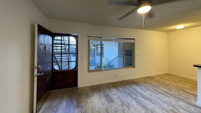 Building Photo - 45 Rose Ave