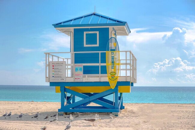Building Photo - 777 N Ocean Dr