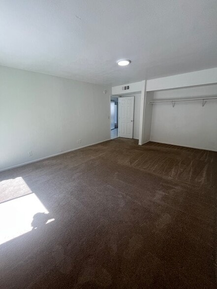 Building Photo - 6555 Segovia Rd