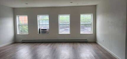 Building Photo - 668 Snediker Ave