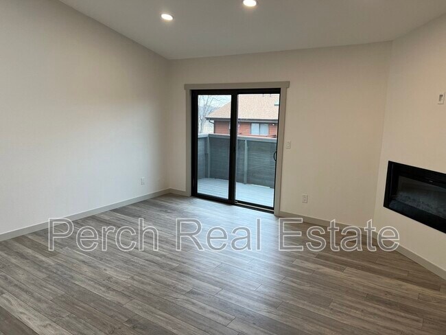 Building Photo - 7080 W 20th Ave