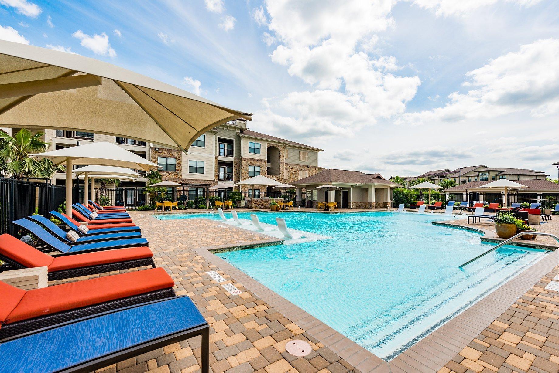 Building Photo - 18021 Kingsland Blvd