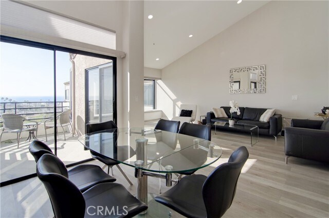 Building Photo - 200 Paris Ln