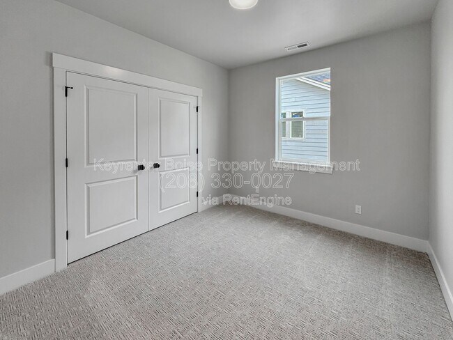 Building Photo - 152 S Koyukuk Ln