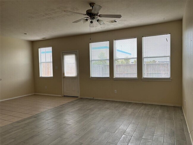 Building Photo - 2710 Maybrook Hollow Ln