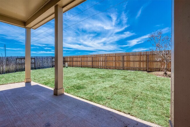 Building Photo - 6015 Hewes Point Ln