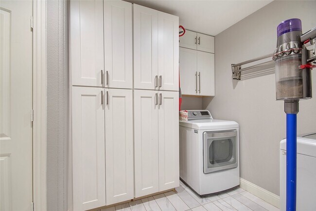 Building Photo - 3512 Colgate Ln