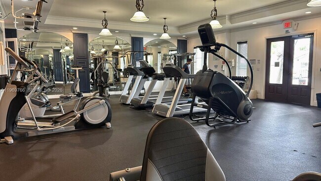 Building Photo - 6831 SW 44th St