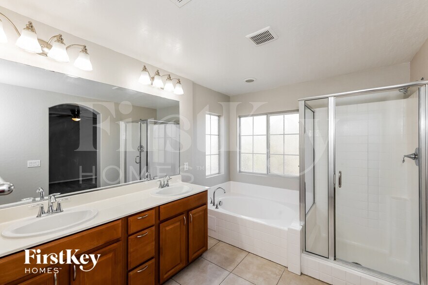 Building Photo - 1525 Beams Ave