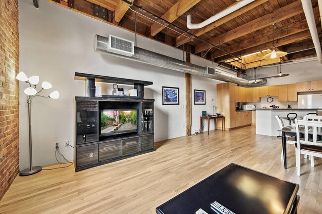 Building Photo - 1890 Wewatta St