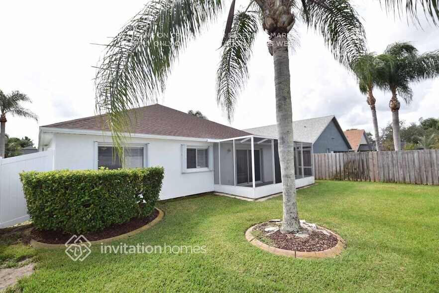 Building Photo - 2581 Ventura Cir