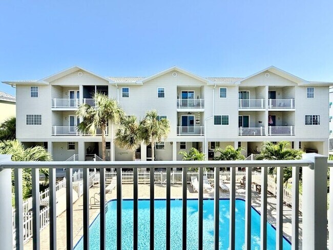 Building Photo - 15473 Gulf Blvd