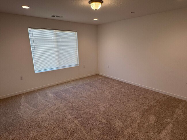 Building Photo - Welcome To This Charming Two-Story Home Ne...