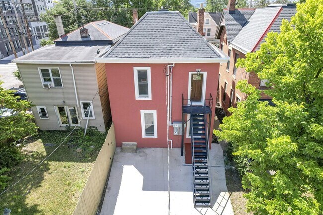 Building Photo - 42 King Ave